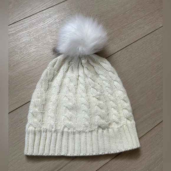 Keep it trendy accessories 100% acrylic pom pom hat - Picture 1 of 4